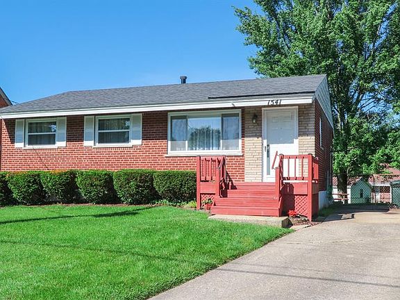 2nd image of 1541 Montegor Dr