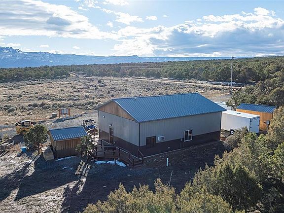 3rd image of 75707 B76 Road