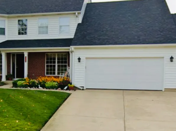 18184 W Old Pine Ct, Gurnee, IL 60031