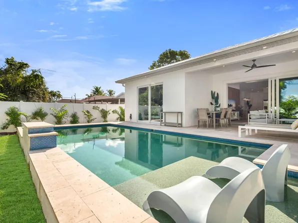 789 109th Ave N, Naples, FL 34108