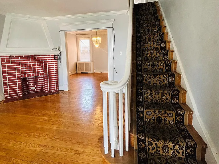 244 Huntley Rd — Photo 2