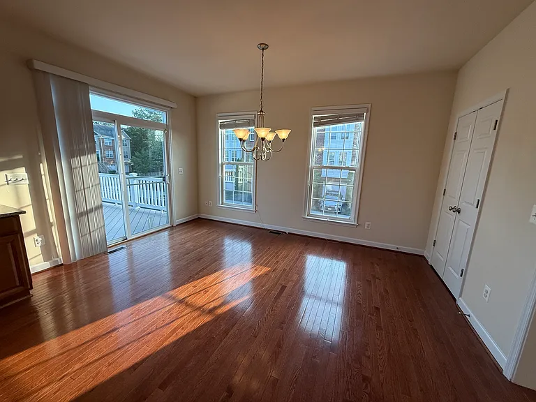 6257 Casdin Dr — Photo 19
