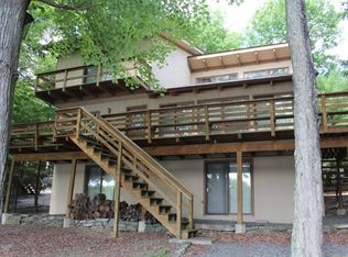 1126 Aquarius Dr, Lake Ariel, PA 18436