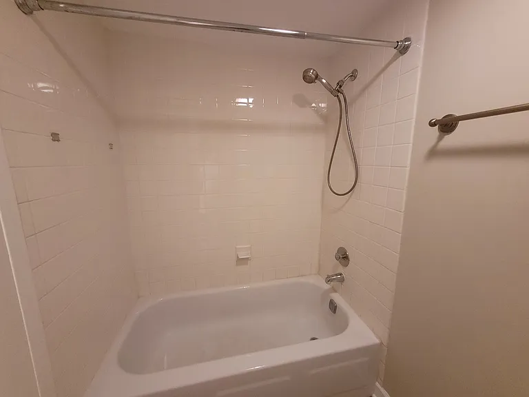 111 S Baybrook Dr #112 — Photo 10