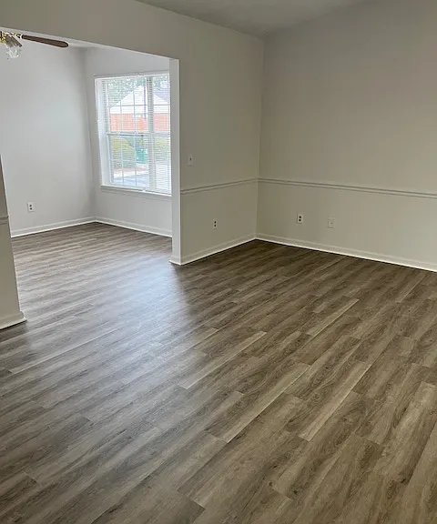 1114 Third Loop Rd #E — Photo 2