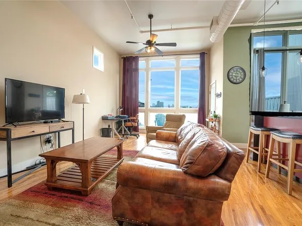 3001 Gillham Rd APT 301, Kansas City, MO 64108