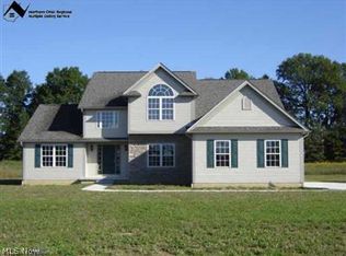 33810 Parkside Dr, Columbia Station, OH 44028