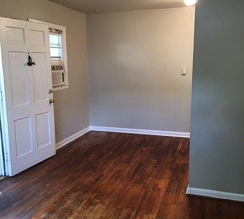 2nd image of 301 Bahan St #C