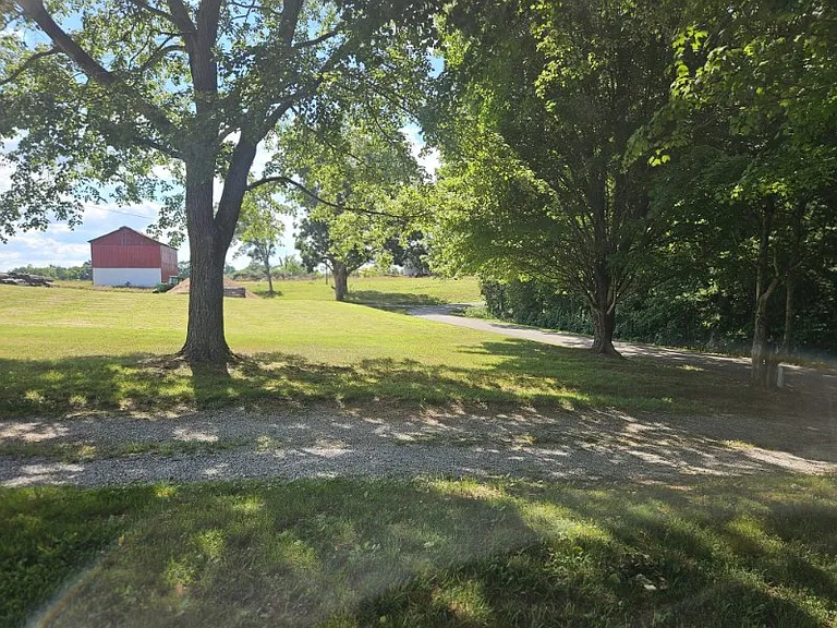 1699 Hooper Hollow Rd — Photo 4