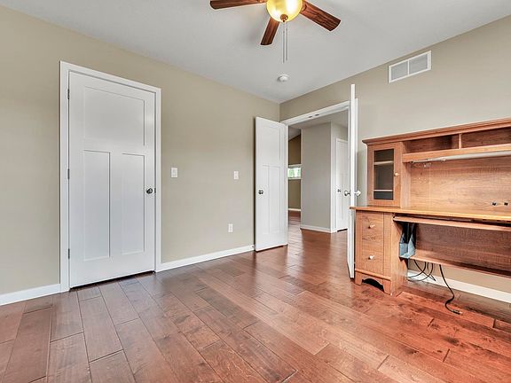 5th image of 1011 Eloise St