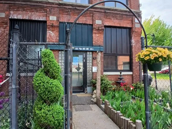 1841 Broad St #B16, Hartford, CT 06114