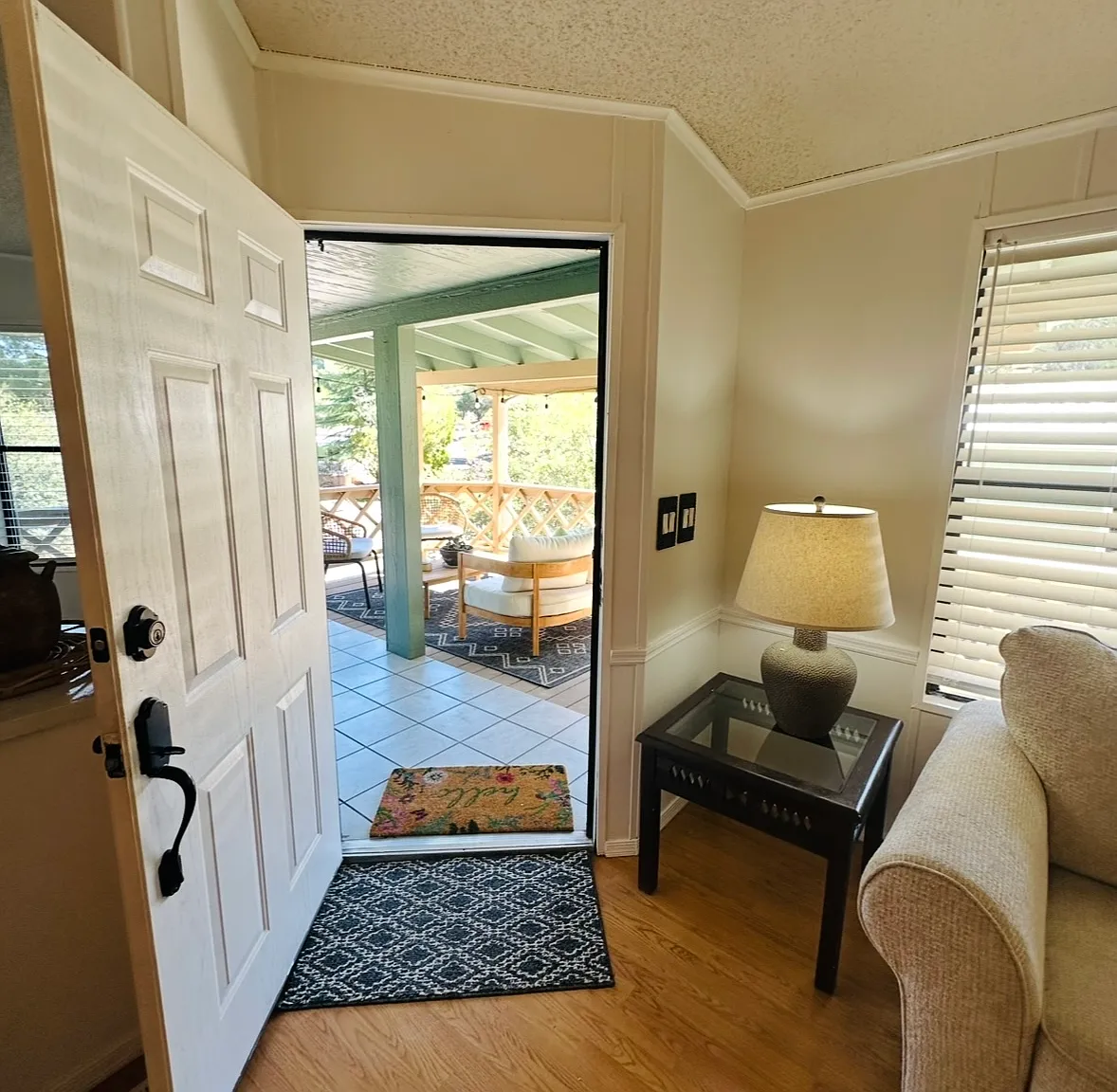 3 bed, 1677 sqft, $2,300 — Photo 2