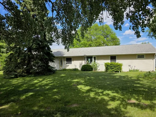 8950 Hoover Rd, Rock Falls, IL 61071