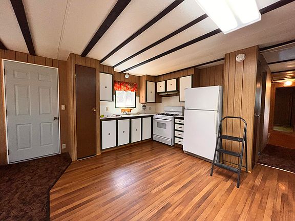 3rd image of 44 Vista Dr