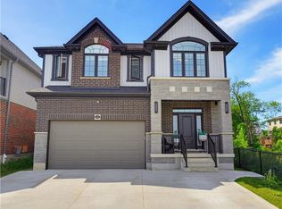 647 Blair Creek Dr, Kitchener, ON N2P0E7