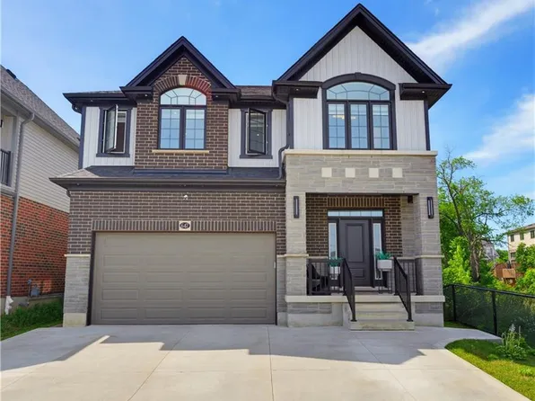 647 Blair Creek Dr, Kitchener, ON N2P 0E7