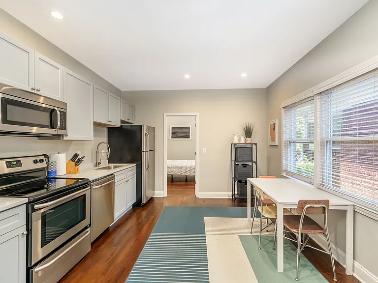 604 Glen Iris Dr NE #2 — Photo 6