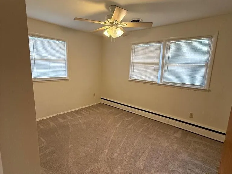 4032 Quakerbridge Rd — Photo 6