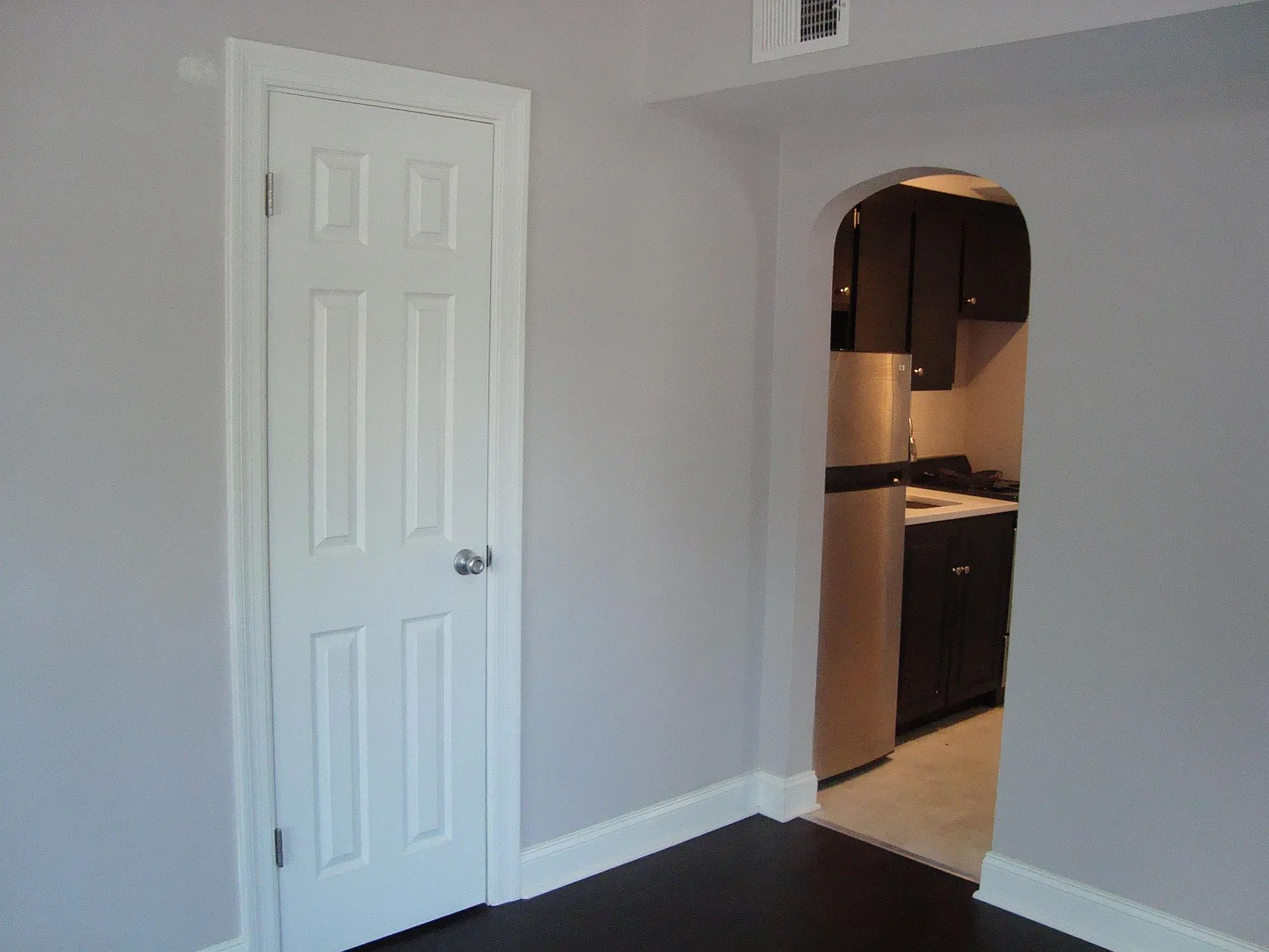Alamo Apartments — Photo 2