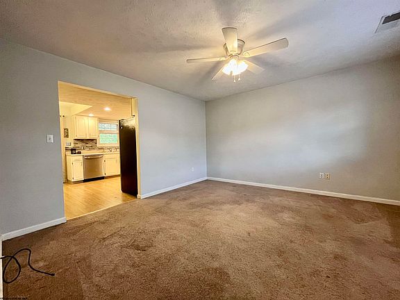 5th image of 870 Tremont St