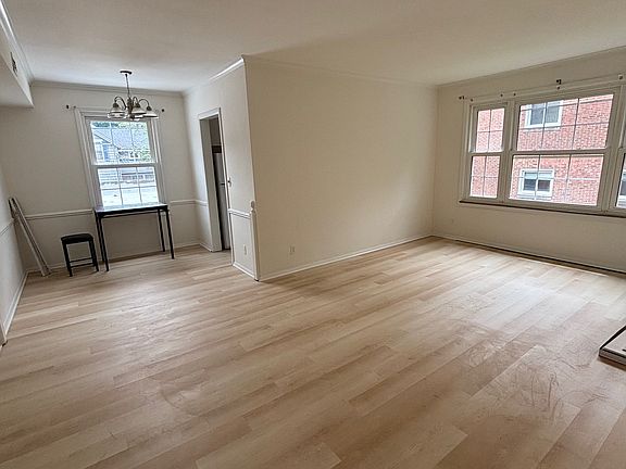 2nd image of 3255 Warrensville Center Rd #107