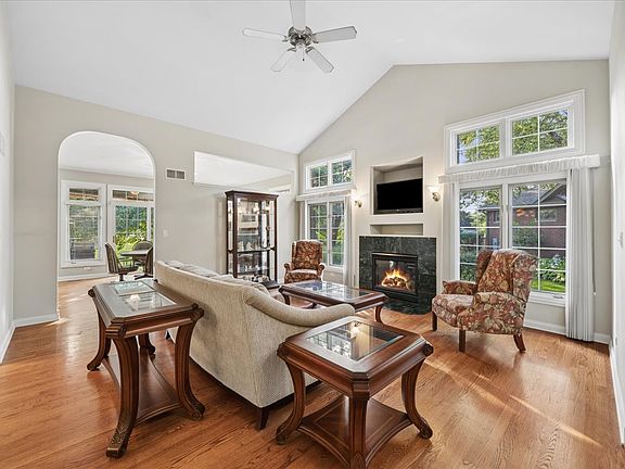 5th image of 4 Shadow Creek Cir