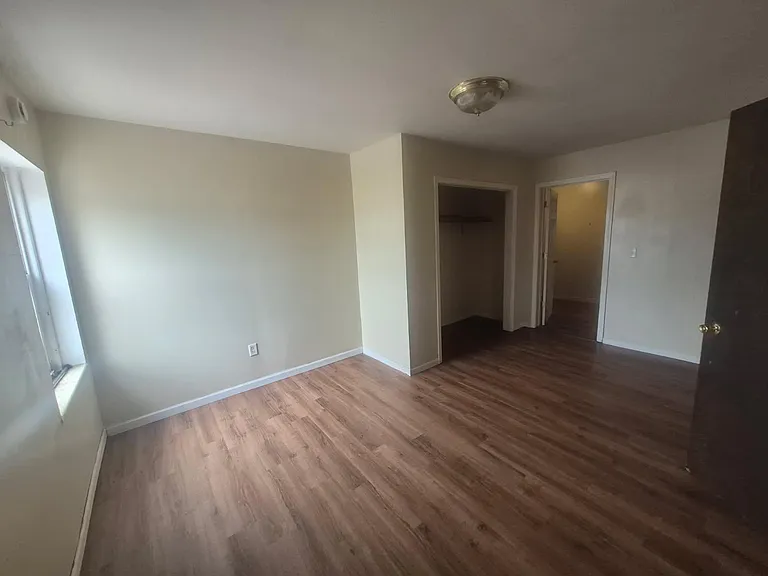 311 E Erie St #2 — Photo 6