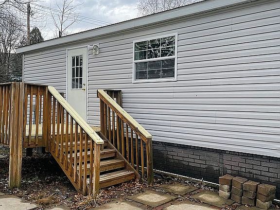 4th image of 6 South Ct