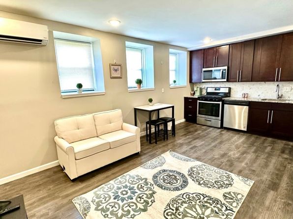 7100 W Chester Pike APT 215