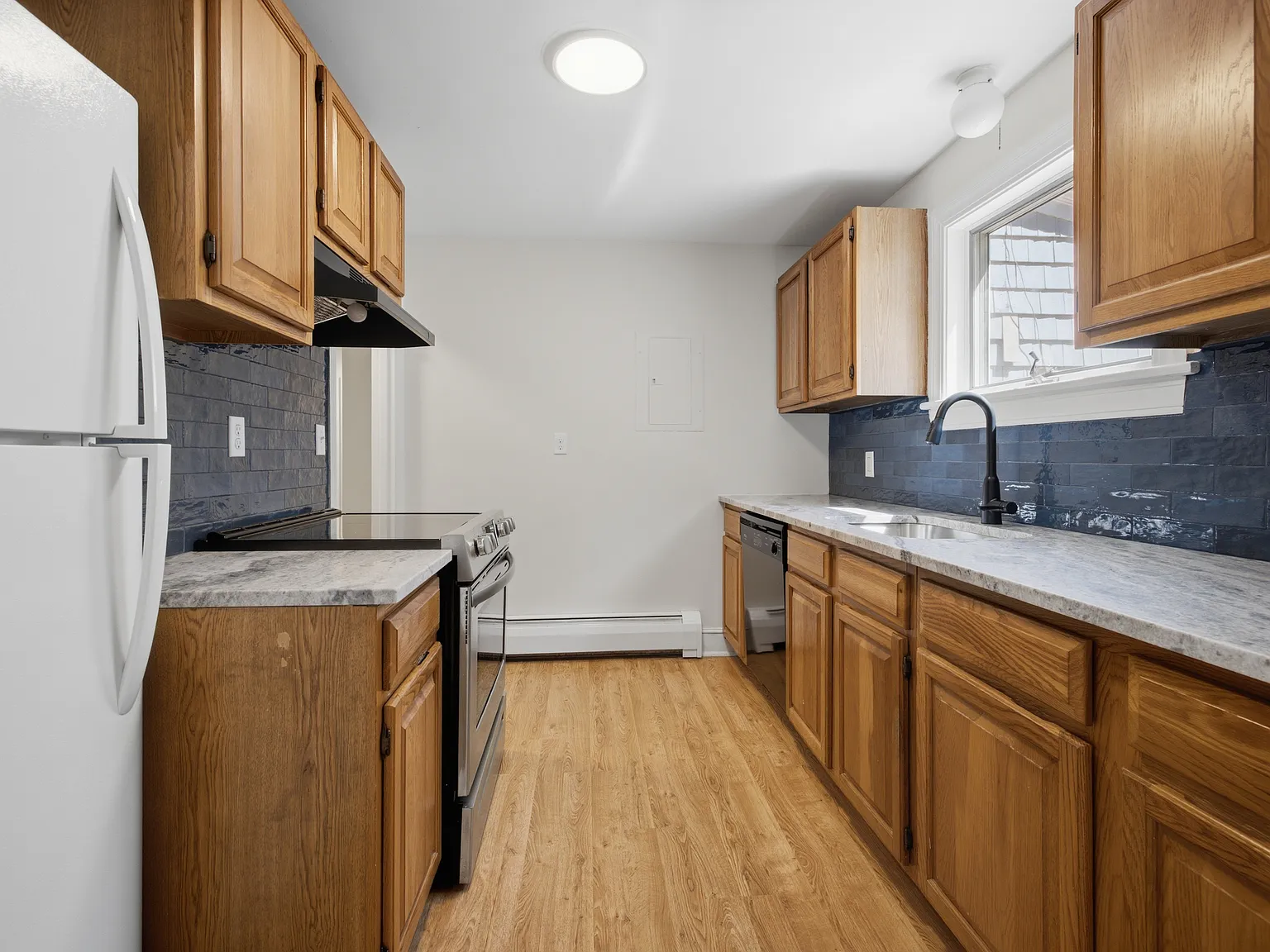 2 bed, 1500 sqft, $2,500 — Photo 3