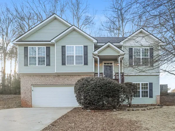 18 Forrest Ln, Newnan, GA 30263