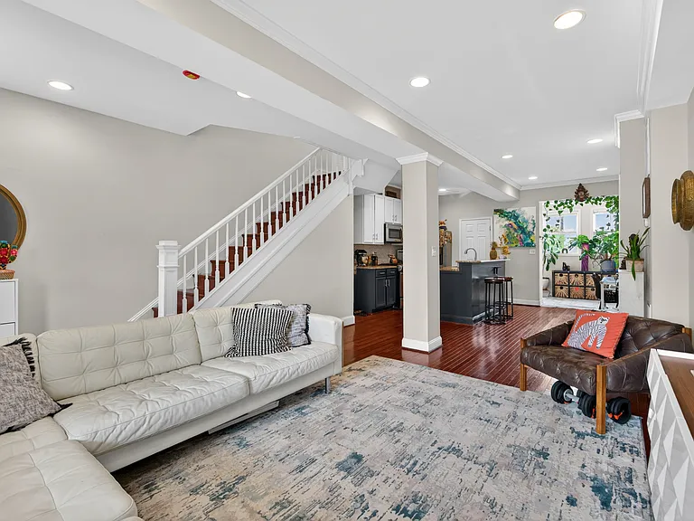 316 Todd Pl NE — Photo 10