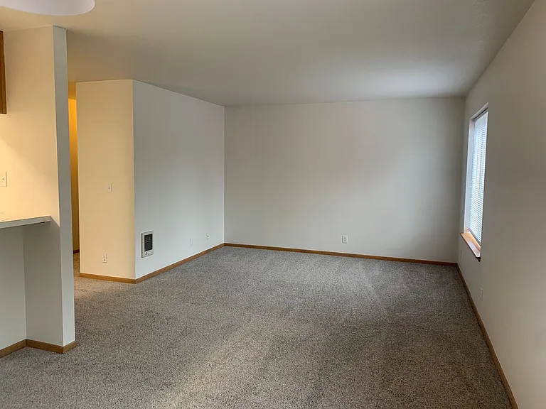 2211 NE Holliday Ave #1 — Photo 5