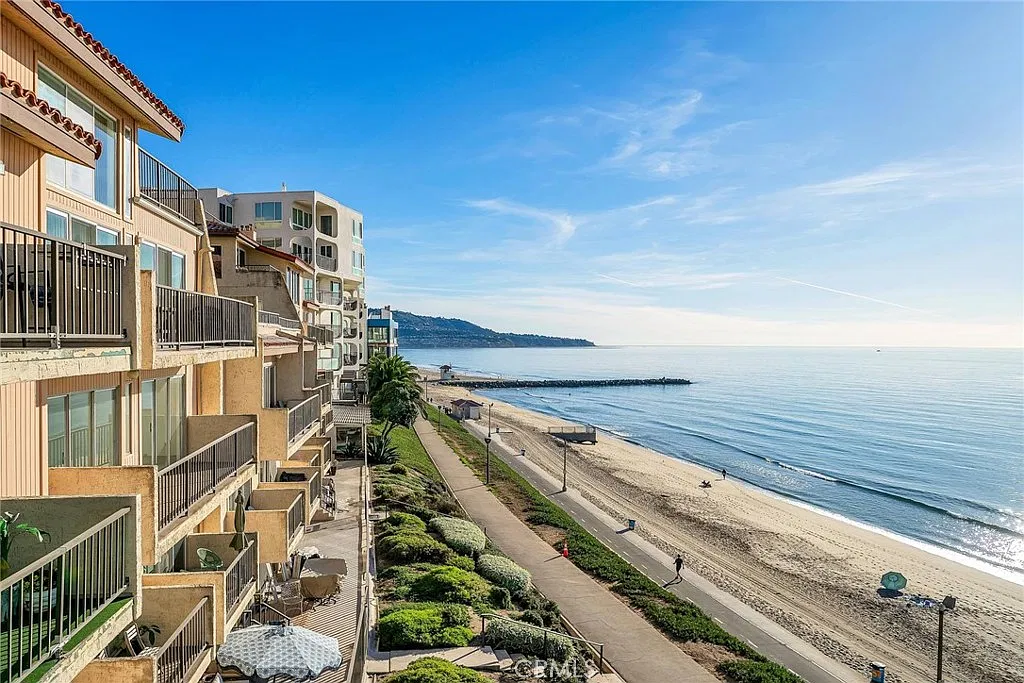 1 bed, 1.5 bath, 727 sqft, $4,500 — Photo 2