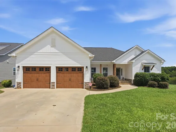 233 Pinnacle Xing, Shelby, NC 28152