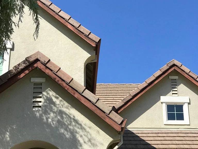 1679 Whispering Wind Dr — Photo 3