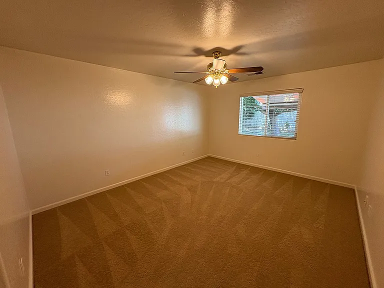 4704 W Rialto Ave — Photo 13