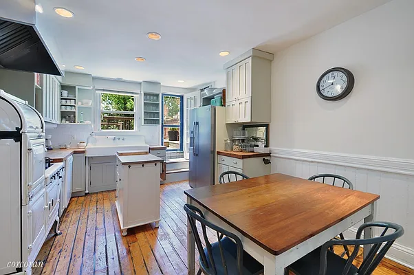 Rented by Corcoran | media 23