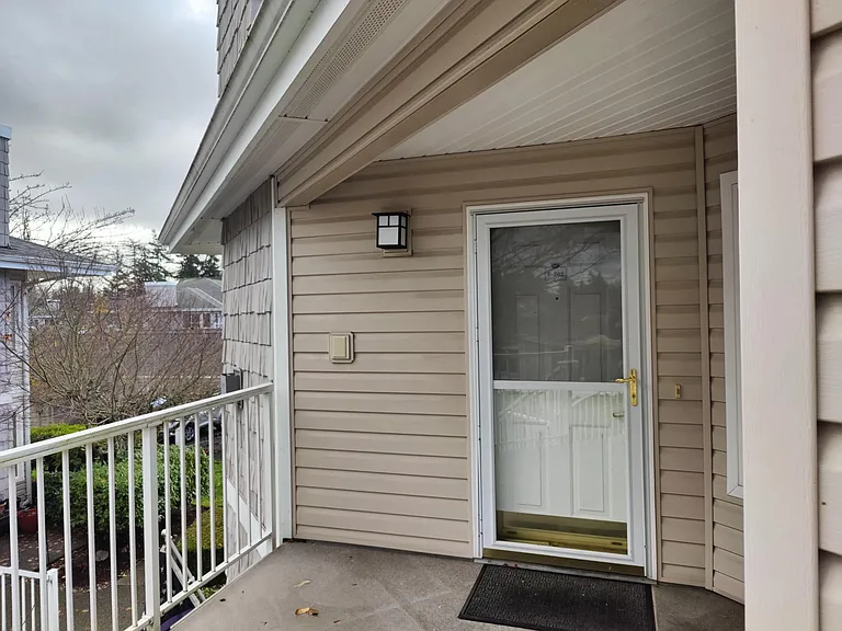 11130 SE 208th St #F202 — Photo 3