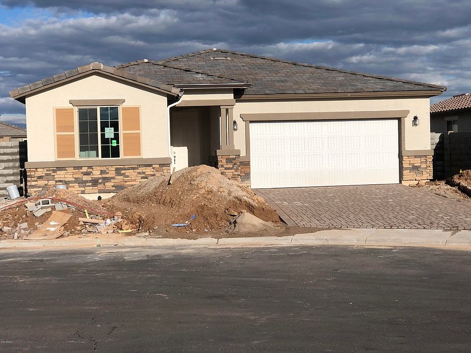 1st image of 11961 N 162nd Ln