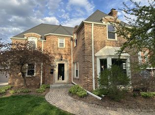 1520 Ridge Ct, Wauwatosa, WI 53213