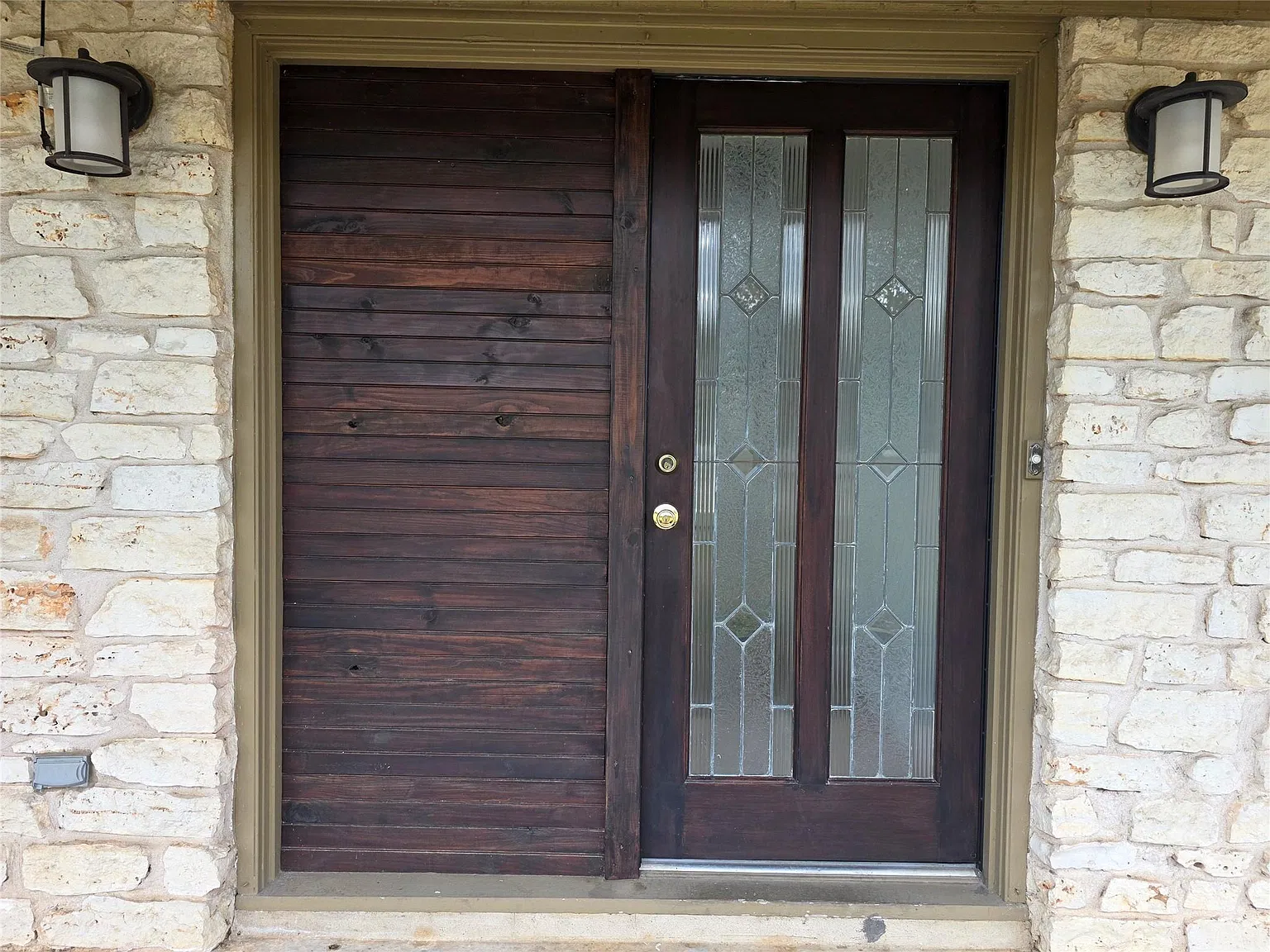 3 bed, 2.0 bath, 1578 sqft, $2,375 — Photo 4