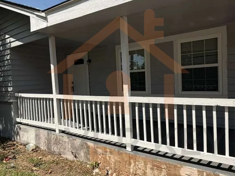 714 NW 32nd St — Photo 3