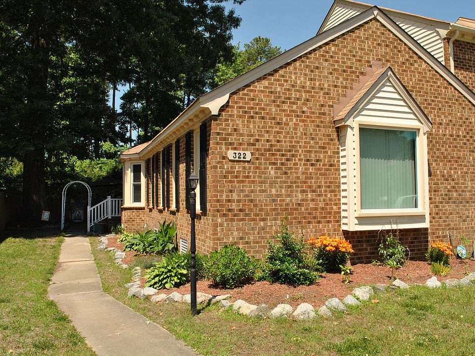 1st image of 322 Middle Oaks Dr