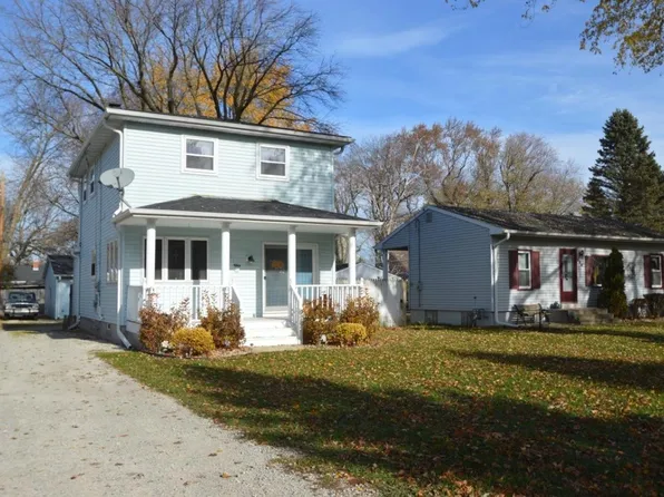 604 16th St, Kenosha, WI 53140