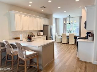 8450 W Quail Track Dr, Peoria, AZ 85383