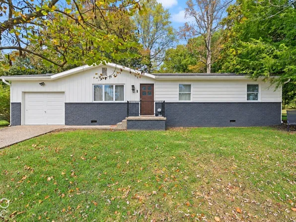 722 W A St, Paoli, IN 47454