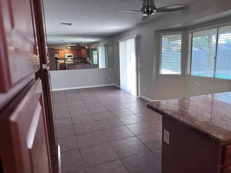 4910 W Gail Dr — Photo 21