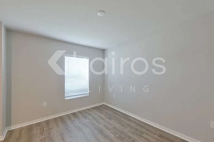 4 bed, 2.5 bath, 2054 sqft, $2,395 — Photo 3
