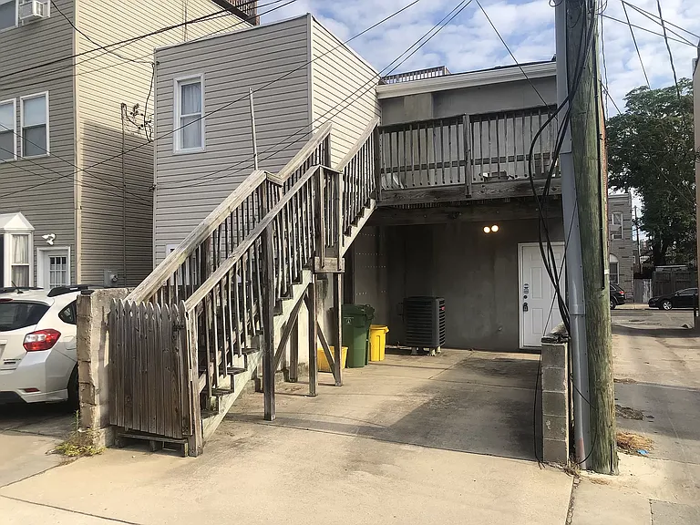 105 W Fort Ave — Photo 17